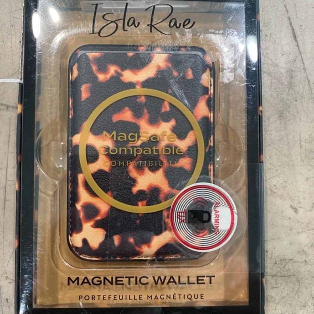 ISLA RAE magnetic wallet for the back of ANY phone or? SO convenient!!see photos